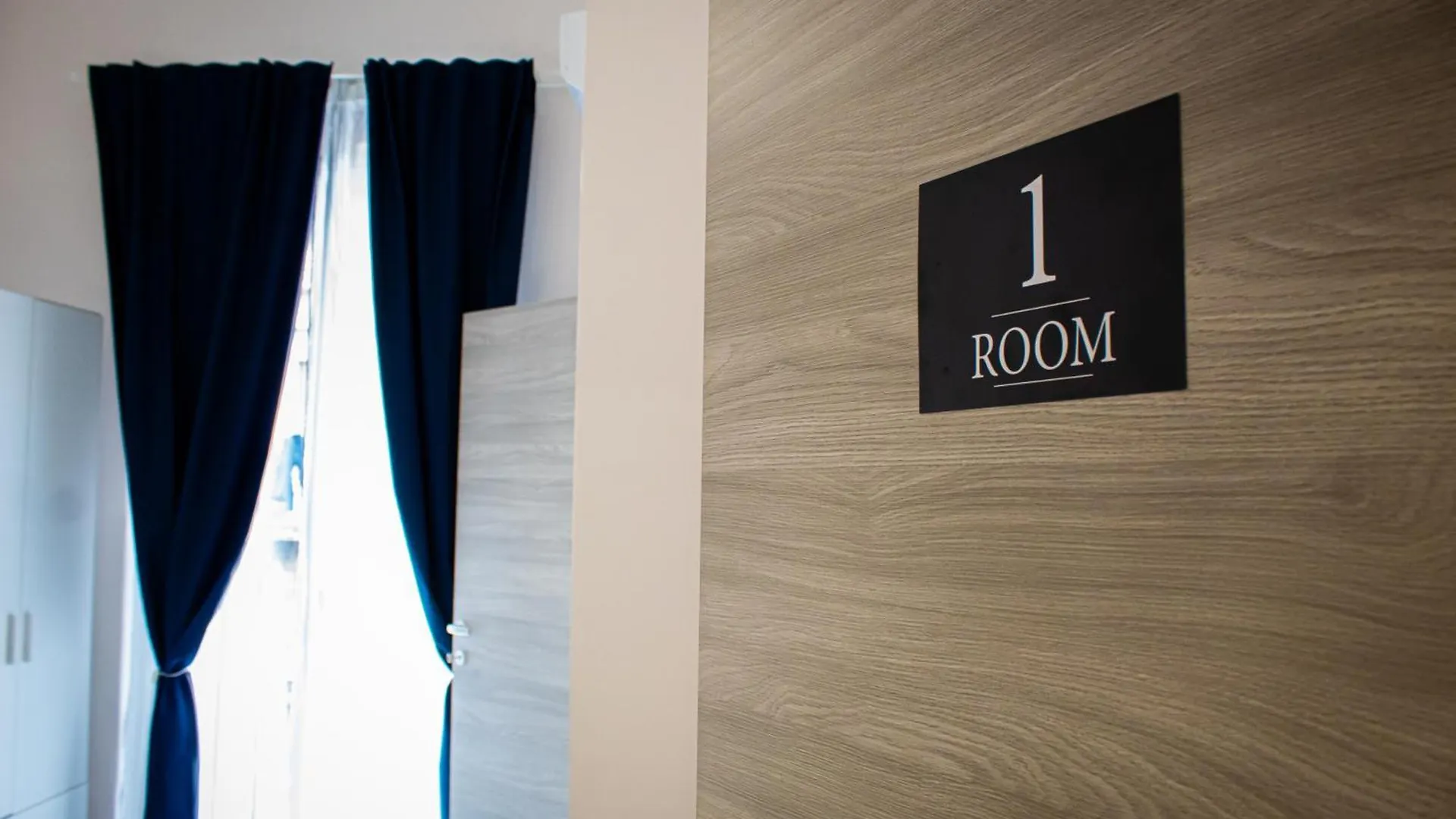 San Giuliano Modern Suites カターニア アパート